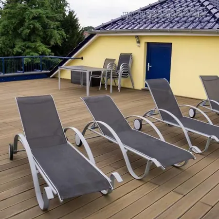 بيت للعطل Ferienhaus Strandhaus Sonnenseite Rechts, Nur 100M Vom Senftenberger See