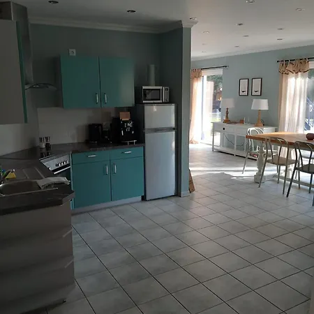 Strandhaus Sonnenseite Rechts, Nur 100m Vom Senftenberger *