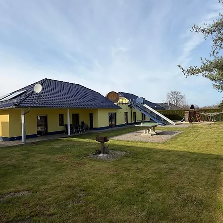 Strandhaus Sonnenseite Rechts, Nur 100m Vom Senftenberger Dom wakacyjny