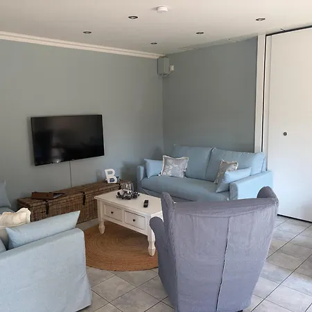 Strandhaus Sonnenseite Rechts, Nur 100m Vom Senftenberger * سنفتنبرغ