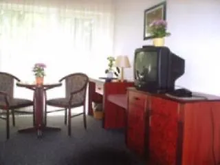 Apartment-hotel-dahlem Hotel apartamentowy 2*
