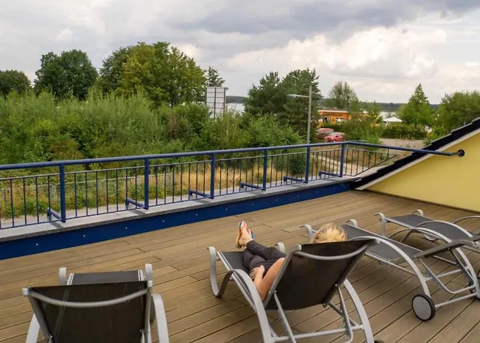 Strandhaus Sonnenseite Rechts, Nur 100m Vom Senftenberger Semesterbostad Senftenberg