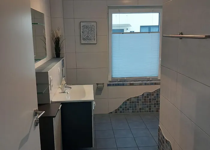 Strandhaus Sonnenseite Rechts, Nur 100m Vom Senftenberger Dom wakacyjny