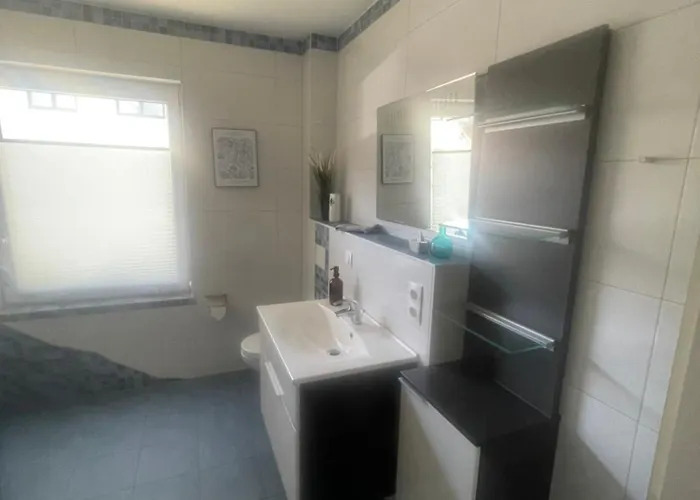 Strandhaus Sonnenseite Rechts, Nur 100m Vom Senftenberger * Senftenberg