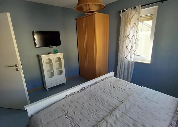 Strandhaus Sonnenseite Rechts, Nur 100m Vom Senftenberger